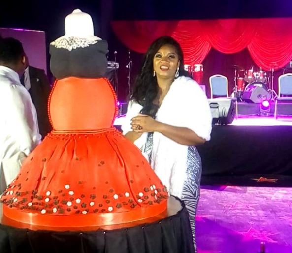 Check out Omotola's lovely birthday cake for her 40th birthday party