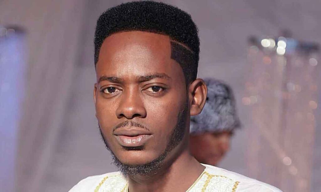 Adekunle Gold Rocks New Hairstyle, Simi Reacts