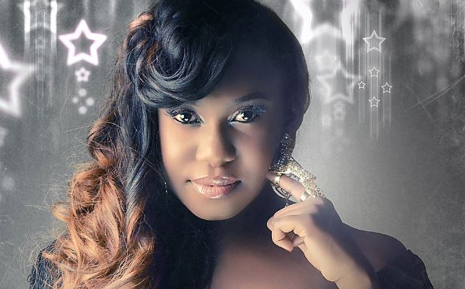 Niniola Apologises For Poor Performance At The Headies Awards 2018