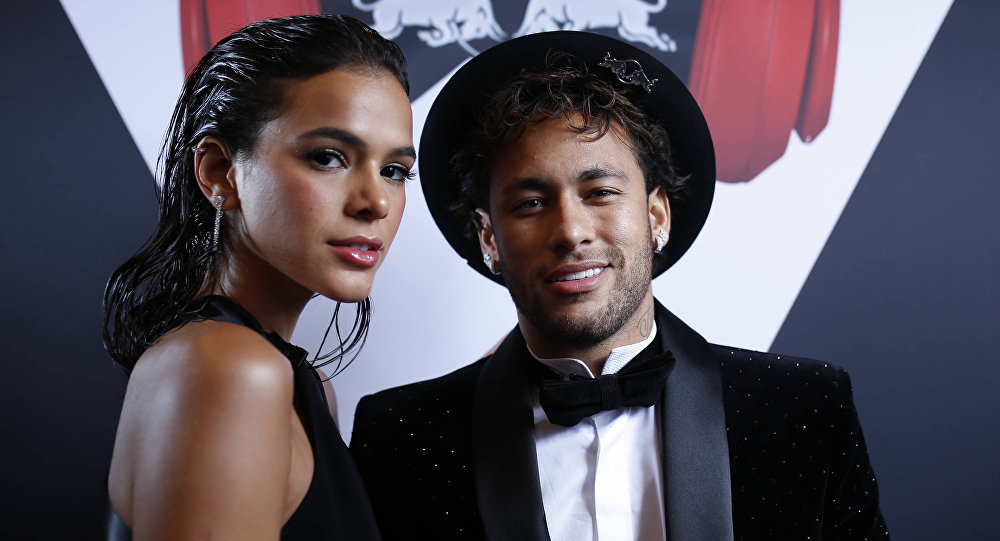 Neymar Celebrates His Beautiful Girlfriend Bruna Marquezine