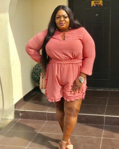 "Let Me Live My Life" Eniola Badmus Replies Fans Who Criticized Her Pictures