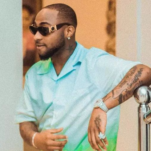 Davido’s Private Jet Finally Arrives