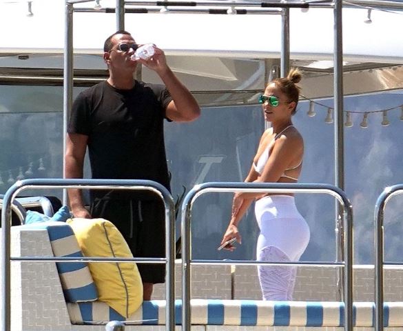 Jennifer Lopez Flaunts Figure During Workout With Alex Rodriguez On Board Luxury Yacht In Italy