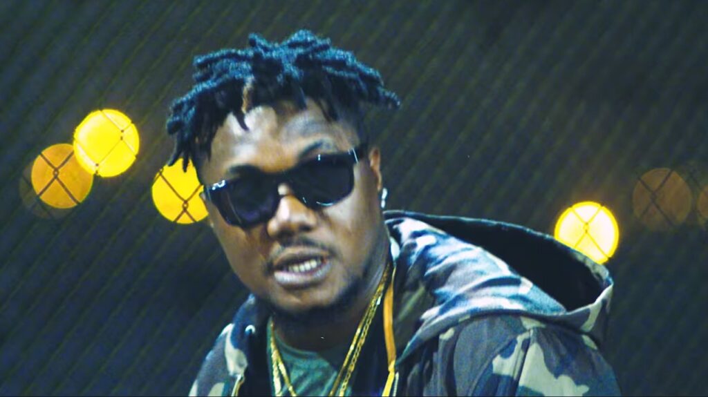 CDQ begs for his 4000 pounds pendant snatched in Lagos