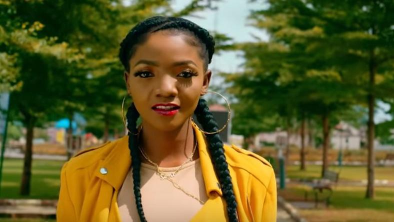 Simi Apologizes About Her Tribal Mark Lines In Her #Fvckyouchallenge Cover