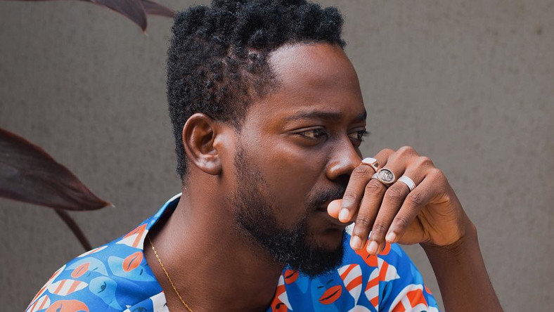 Adekunle Gold Loses Dad To An Undisclosed Ailment