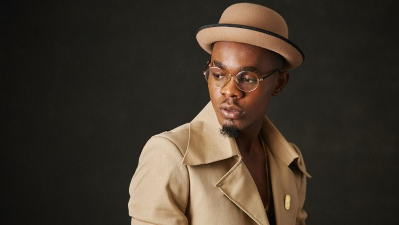 See Patoranking Performing Daddy Duties [VIDEO]