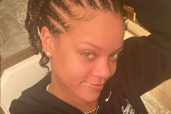 Rihanna shares first Selfie of the year