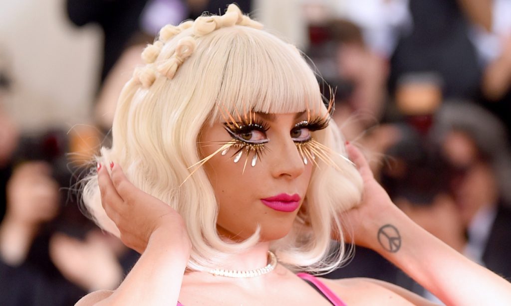 LADY GAGA SHARES STORY ABOUT HER PSYCHOLOGICAL DIFFICULTIES