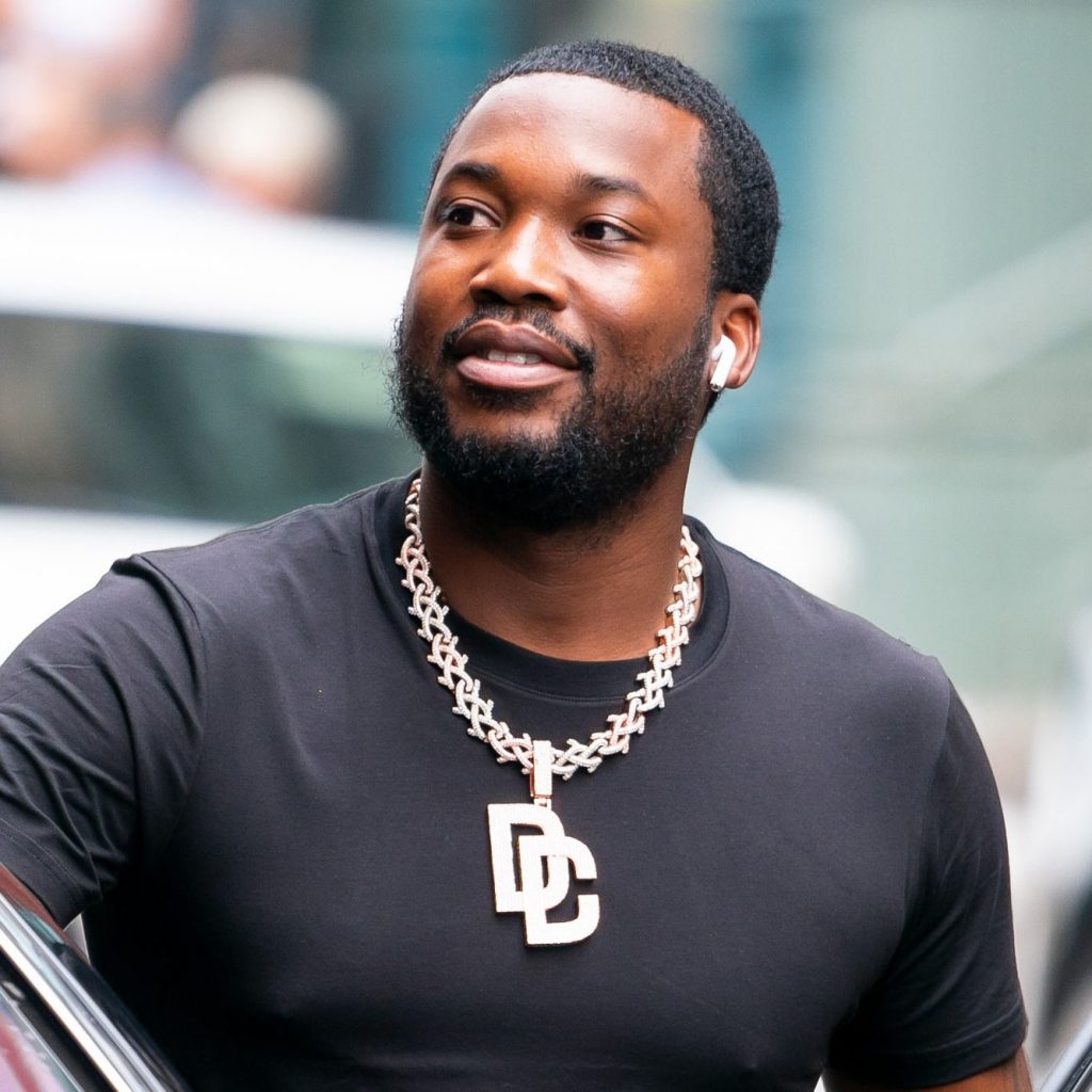 MEEK MILL DONATES $500K IN CHRISTMAS PRESENT  TO PHILLY FAMILIES IN NEED
