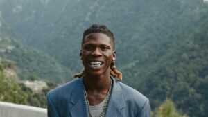 If you ask me, I want my mum back.” The singer’s words resonated with fans, as he opened up about the pain of losing someone so close and cherished.