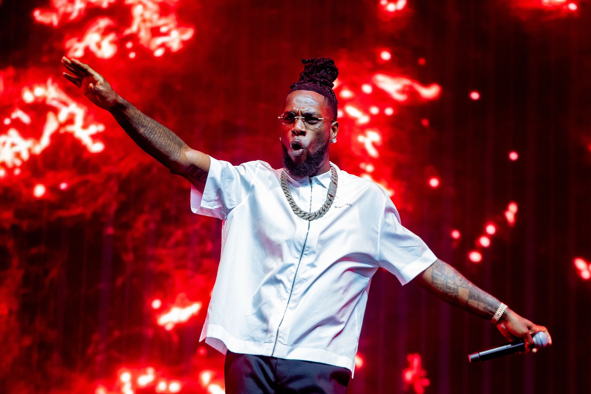 Burna Boy performing live during his record-breaking Billboard run