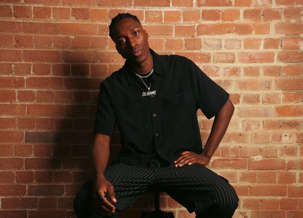 Oshamo returns to Nigeria and greets fans at Babcock University”