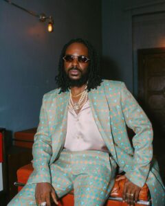 Adekunle Gold thrills London fans with a Session Orchestra performance after a heartwarming introduction from daughter Deja.”