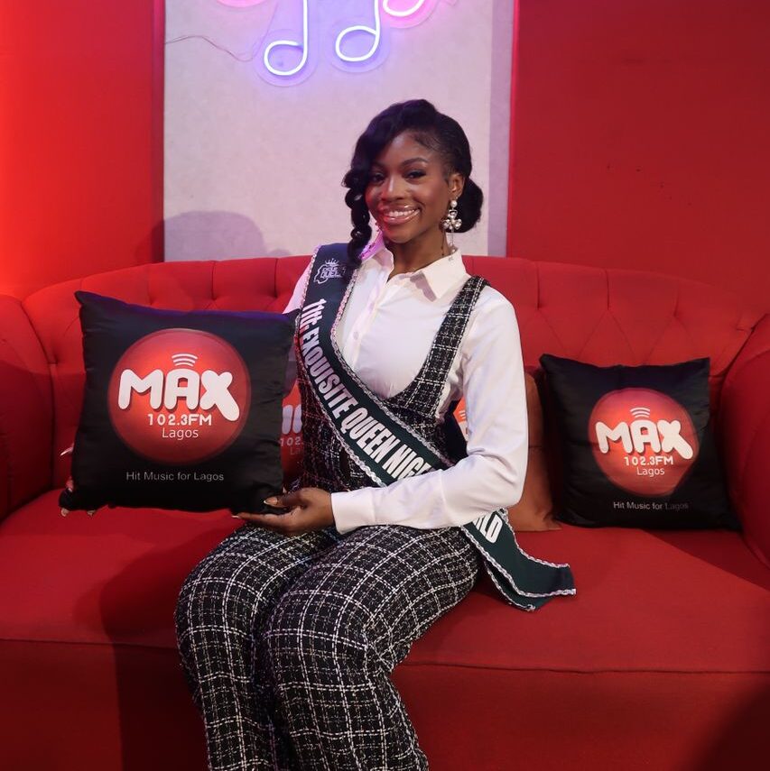 Faith Ogbah crowned as Exquisite Queen during a Nigerian pageant event